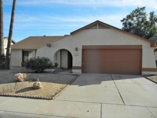 8113 Tuckey Ln, Glendale, AZ 85303-3208