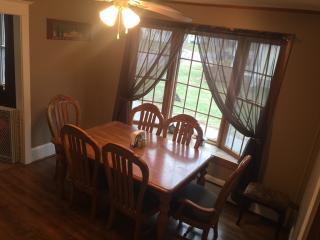 114 Railroad Ave, Pedricktown, NJ 08067-3525