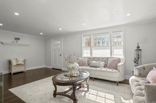 57 Edgewood Ave, Stamford, CT 06907-2610