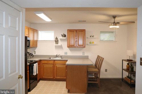 3701 Eastview Ln, Wilmington, DE 19802-1755