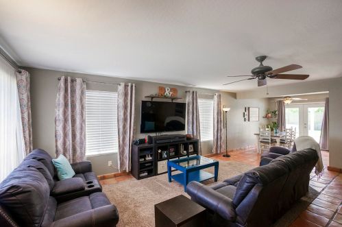 5527 Whitten St, Chandler, AZ 85226-4402