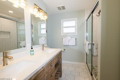 1388 Tahiti Dr, Sanibel FL  33957-2614 exterior