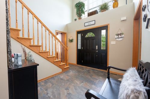 14480 Winchester Rd, Trafford, PA 15085-9556