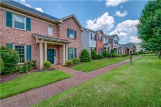 8947 Sawyer Brown Rd, Nashville, TN 37221-2466