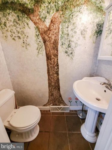 12 Heritage Dr, Dover DE  19904-6519 exterior