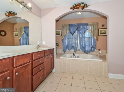 941 Bristol Rd, Southampton PA  18966-1359 exterior