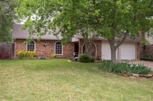 1118 Heiden Ct, Lewisville, TX 75028-1128