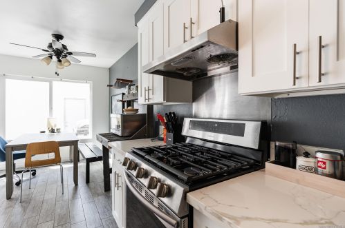 3682 Cliff Way, Oceanside CA  92056-4703 exterior