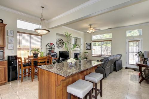 8675 Tennis Club Ct, Elk Grove CA  95624-3291 exterior