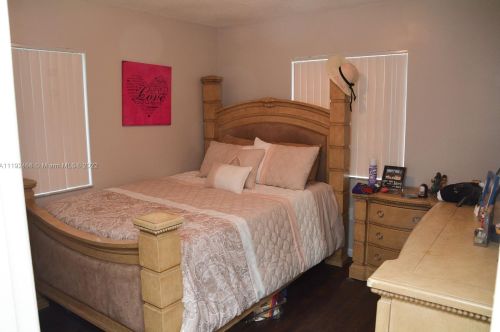 1990 103rd Ter, Hollywood FL  33025-1797 exterior