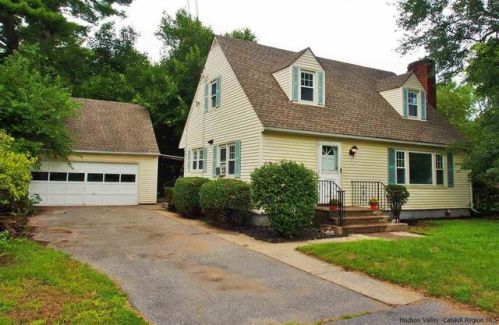 1035 Decker St, Kingston NY  12401-1405 exterior