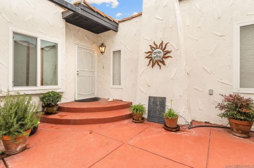 4161 Hilldale Rd, San Diego, CA 92116-2018