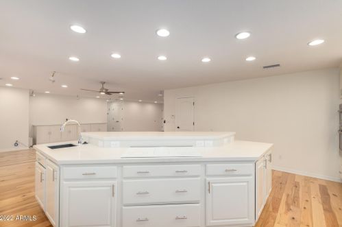 5130 Laurel Ln, Scottsdale AZ  85254-4645 exterior