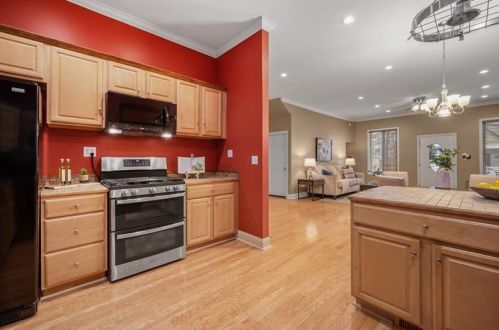 648 6th St, Oakmont PA  15139-1515 exterior