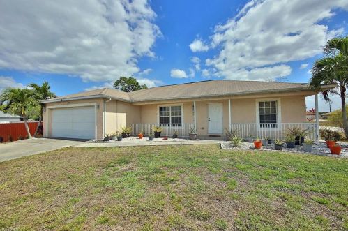 2901 6th Ave, Cape Coral, FL 33914-4612