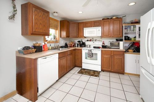 21 Lollypop Ln, Danville NH  03819-5129 exterior