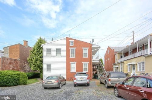 139 Pitt St, Carlisle PA  17013-2336 exterior