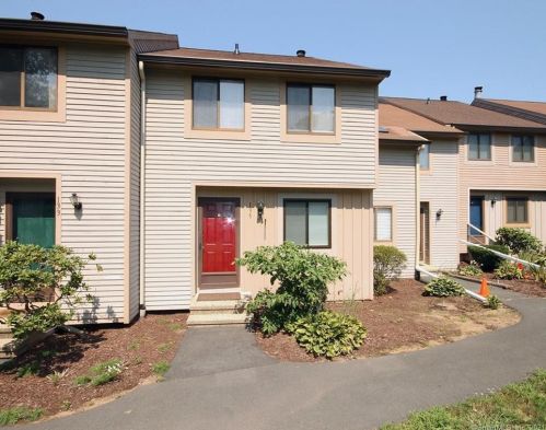 135 Greenwoods Ln, East Windsor, CT 06088-9602