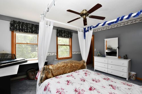 44 Tolend Rd, Dover NH  03820-5501 exterior