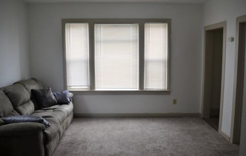 911 Smith St, Green Bay, WI 54302-1044
