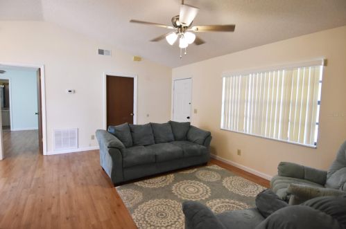 1010 Louise Ln, Deland, FL 32720-6500
