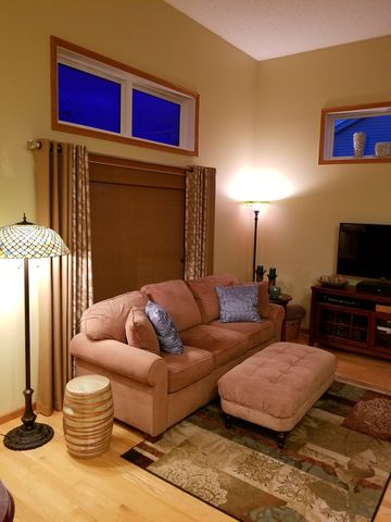5141 Farnham Dr, Lino Lakes, MN 55038-9150