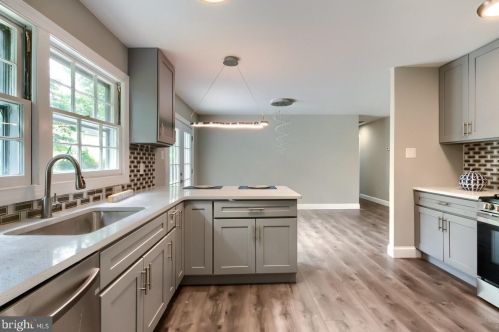 37 Needlepoint Ln, Willingboro NJ  08046-1918 exterior