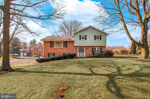 366 Hostetter Ave, Lees Cross Roads, PA 17257-9264