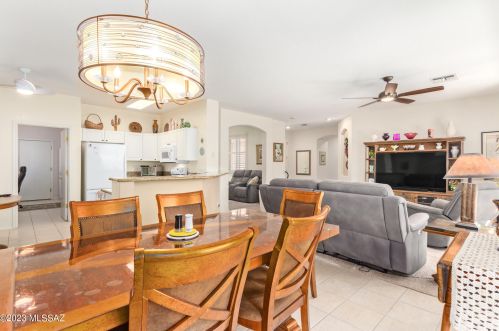 7637 Cathedral Canyon Dr, Tucson AZ  85743-5144 exterior