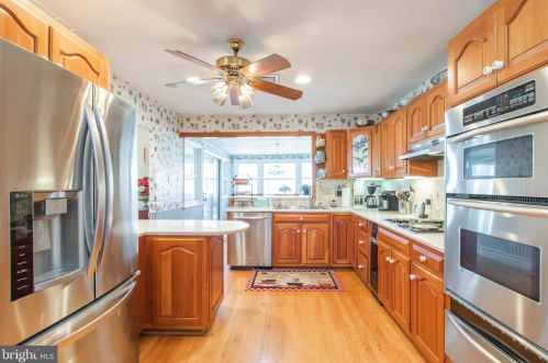 1640 Cavan Dr, Dresher PA  19025-1210 exterior