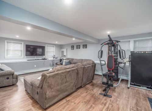 152 Maple St, Methuen MA 01844-1224 exterior