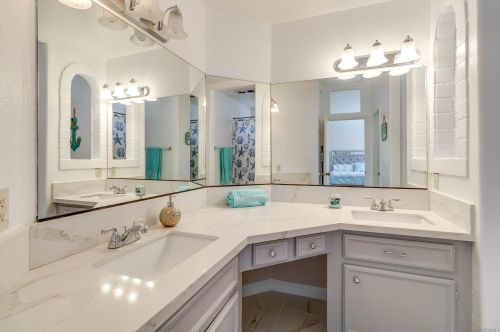 8886 La Cartera St, San Diego CA 92129-3310 exterior