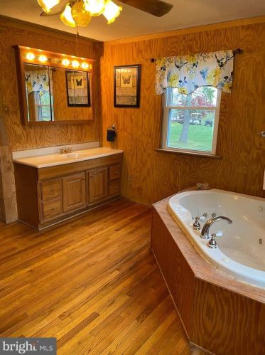 572 Township Line Rd, Collegeville PA  19473-1602 exterior