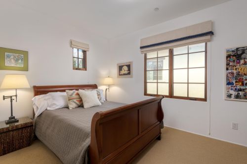 1024 Canon Perdido St, Santa Barbara CA  93103-2454 exterior