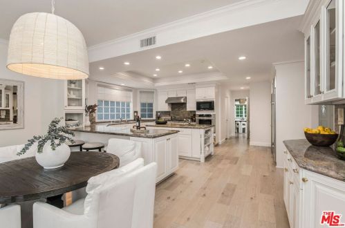 29646 Ridgeway Dr, Calabasas CA  91301-4147 exterior