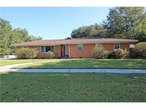 17 Willow Dr, Gretna, LA 70053-4845