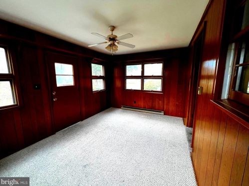 414 6th St, Laurel DE  19956-1364 exterior