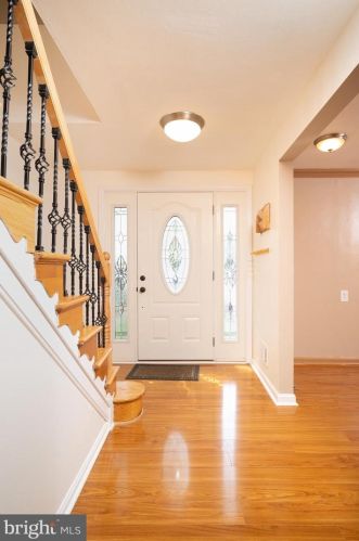 1410 Milbank Rd, Woodbridge, VA 22191-1016