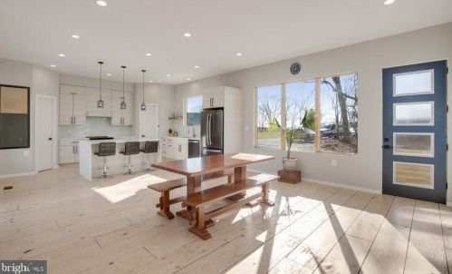 39744 Mount Gilead Rd, Leesburg VA 20175-6712 exterior