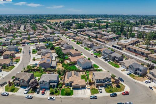 5792 Kerckhoff Ave, Fresno CA  93727-3475 exterior