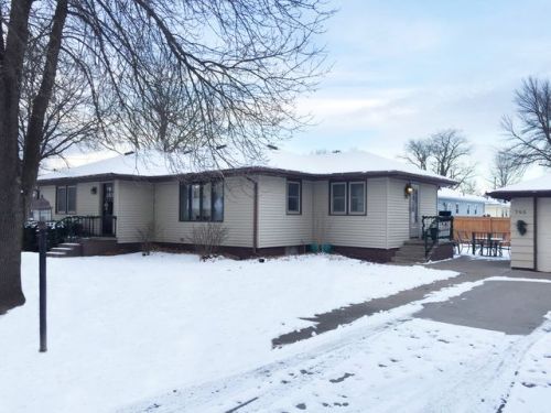 795 Burlington Ave, Martensdale, IA 50160-7704