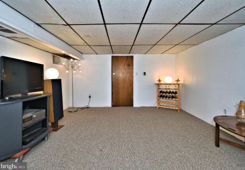 607 Noble St, Norristown PA  19401-5530 exterior