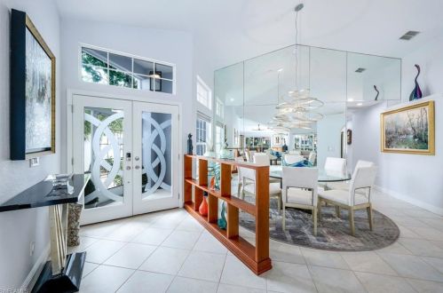 1343 Old Oak Ln, Naples, FL 34110-4125