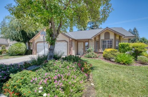 7728 Meridian Ave, Fresno, CA 93720-3623