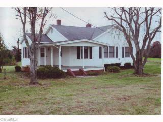 1037 Renegar Rd, Footsville, NC 27055-7710