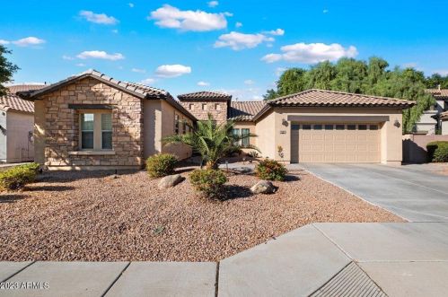 550 Emerson St, Chandler AZ  85225-6901 exterior