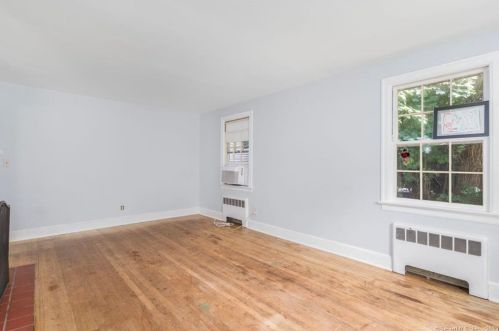 1 Beech Dr, Norwich CT 06360-2903 exterior