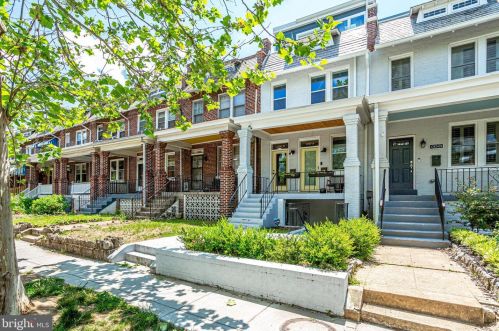 1247 Oates St, Washington, DC 20002-3825