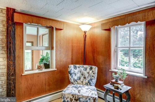 210 Hoernerstown Rd, Hummelstown PA  17036-9503 exterior