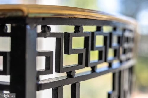 3210 R St, Washington DC  20024-3419 exterior